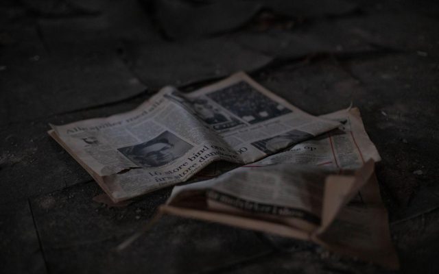 عن القراءة الورقية في زمن الشاشات