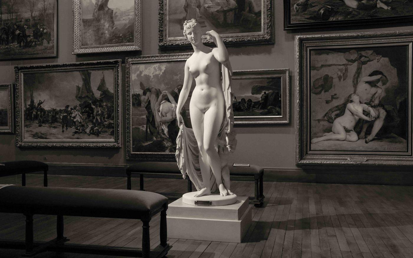 Contemporary sculpture between material and idea