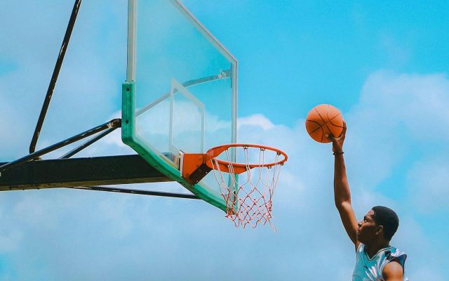 Basketball star leads his team to a thrilling last-second win