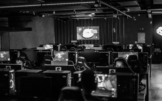 Esports final breaks viewing records
