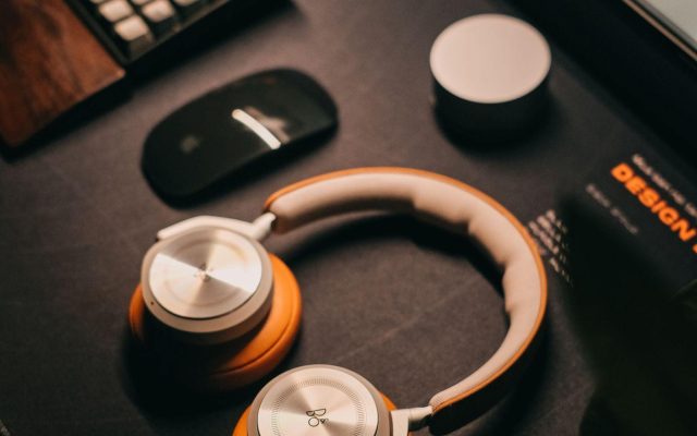 سماعات لاسلكية بعزل ضوضاء بسعر اقتصادي